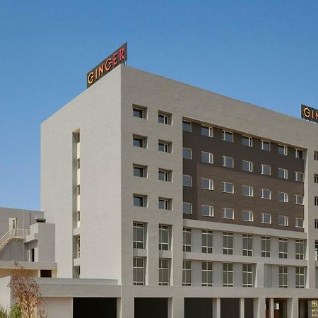 Hotel Ginger Sānand Exterior foto